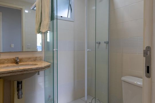 Banheiro de apartamento à venda com 3 quartos, 61m² em Vila Andrade, São Paulo