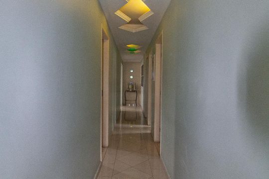 Corredor de casa à venda com 4 quartos, 700m² em Chácara Belenzinho, São Paulo