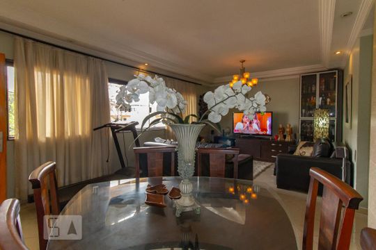 Casa à venda com 4 quartos, 700m² em Chácara Belenzinho, São Paulo