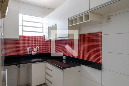 Cozinha e Área de Serviço de apartamento à venda com 1 quarto, 36m² em Rio Branco, Porto Alegre