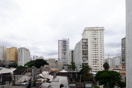 Sala - Vista de apartamento à venda com 2 quartos, 80m² em Cerqueira César, São Paulo