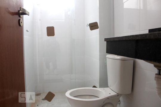 banheiro de apartamento à venda com 1 quarto, 35m² em Parque Boturussu, São Paulo