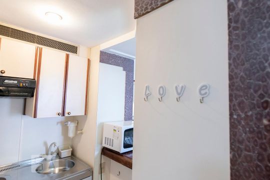 Cozinha de apartamento para alugar com 1 quarto, 44m² em Jardim Paulistano, São Paulo