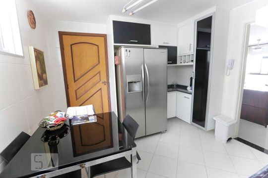 Cozinha de apartamento para alugar com 3 quartos, 84m² em Santana, São Paulo