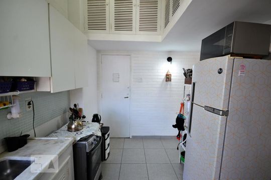 Cozinha de apartamento para alugar com 3 quartos, 100m² em Flamengo, Rio de Janeiro