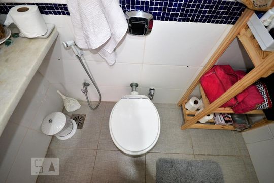Banheiro de apartamento para alugar com 3 quartos, 100m² em Flamengo, Rio de Janeiro