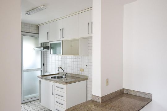 Cozinha de apartamento à venda com 2 quartos, 48m² em Pinheiros, São Paulo