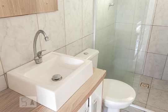 Banheiro - Torneira de casa à venda com 2 quartos, 65m² em São José, Canoas