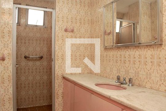 Banheiro Quarto 1 Suíte de apartamento à venda com 2 quartos, 151m² em Santana, Porto Alegre