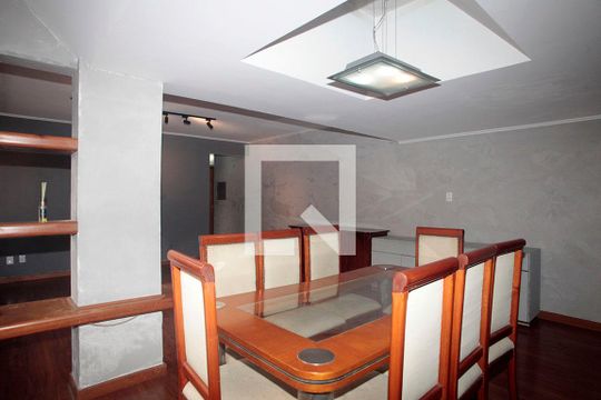 Sala de apartamento à venda com 2 quartos, 151m² em Santana, Porto Alegre