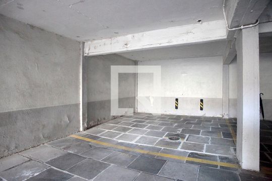 Box Garagem de apartamento à venda com 2 quartos, 151m² em Santana, Porto Alegre