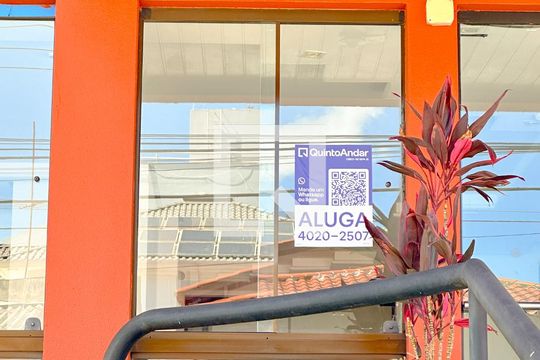 Plaquinha de apartamento para alugar com 1 quarto, 65m² em Canasvieiras, Florianópolis