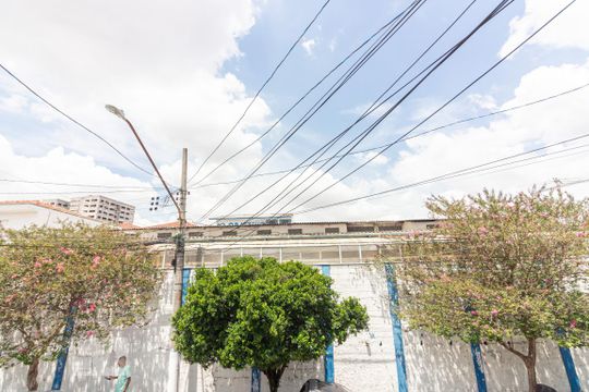 Vista de casa à venda com 3 quartos, 250m² em Jardim das Flores, Osasco