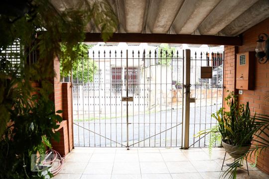 Garagem de casa para alugar com 2 quartos, 112m² em Jabaquara, São Paulo