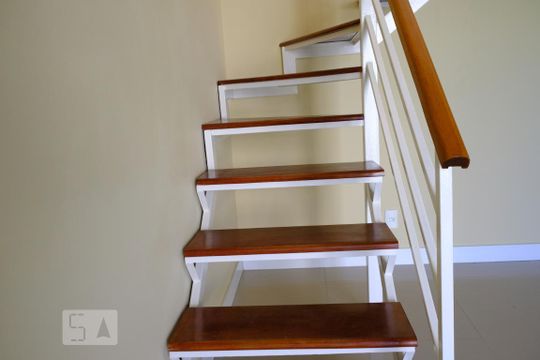Escada para cobertura de apartamento à venda com 3 quartos, 160m² em Pechincha, Rio de Janeiro