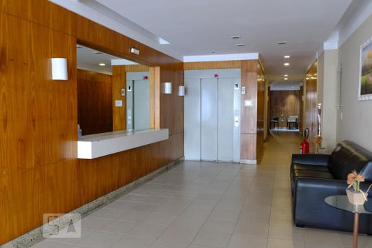 Hall de entrada de apartamento à venda com 3 quartos, 160m² em Pechincha, Rio de Janeiro