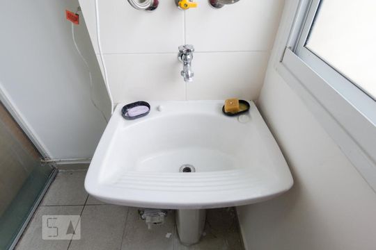 Área de serviço de apartamento para alugar com 2 quartos, 59m² em Nova Petrópolis, São Bernardo do Campo