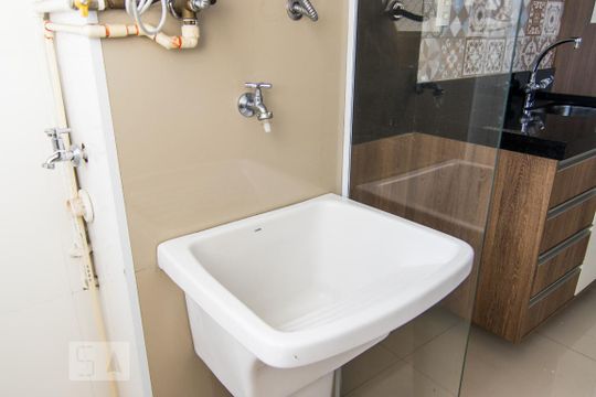 Tanque de apartamento para alugar com 2 quartos, 46m² em Parque João Ramalho, Santo André