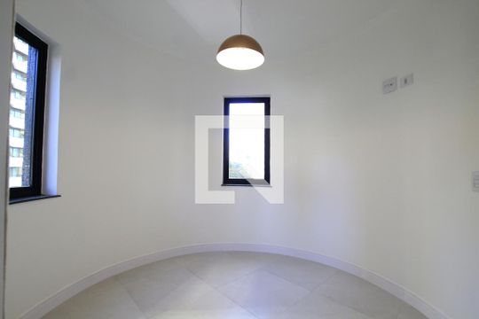 Corredor de apartamento à venda com 3 quartos, 190m² em Aclimação, São Paulo