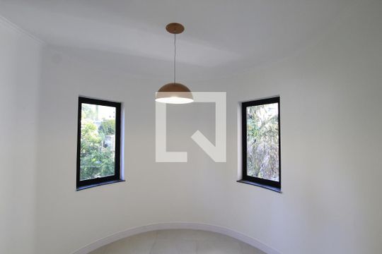 Corredor de apartamento à venda com 3 quartos, 190m² em Aclimação, São Paulo