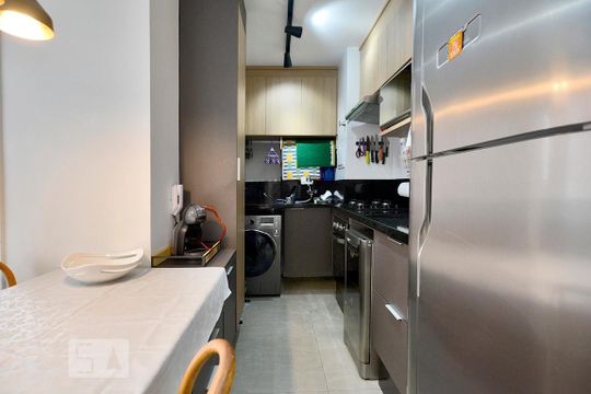 Cozinha de apartamento à venda com 2 quartos, 34m² em Barra Funda, São Paulo