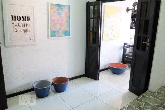 Sala 2 de casa para alugar com 3 quartos, 250m² em Rio Vermelho, Salvador