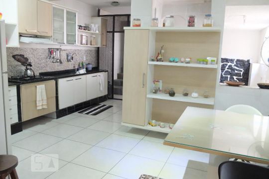 Cozinha de casa para alugar com 3 quartos, 250m² em Rio Vermelho, Salvador