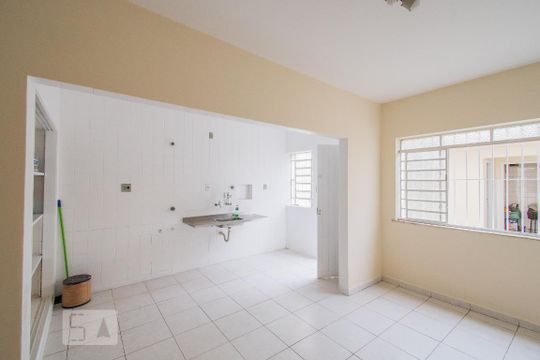 Cozinha de casa à venda com 3 quartos, 110m² em Vila Santo Estéfano, São Paulo