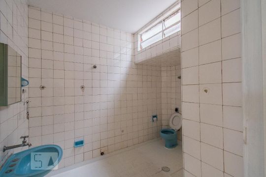 Banheiro de casa à venda com 3 quartos, 110m² em Vila Santo Estéfano, São Paulo