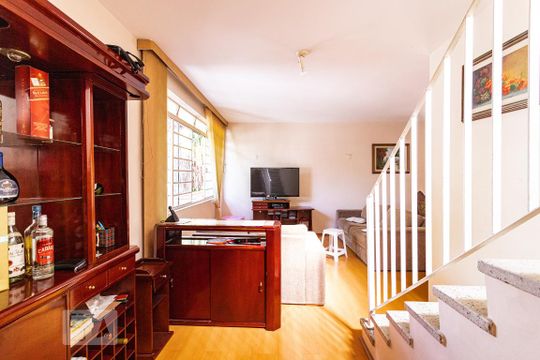 Casa para alugar com 3 quartos, 300m² em Vila Mariana, São Paulo