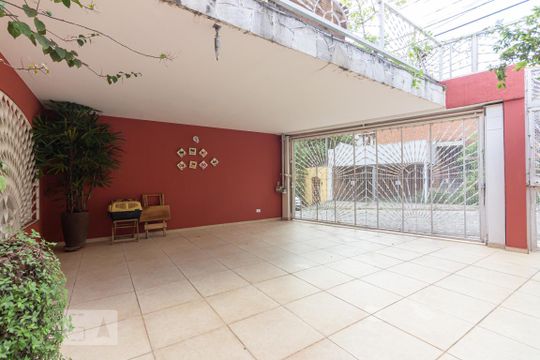 Garagem de casa para alugar com 4 quartos, 380m² em Jardim das Vertentes, São Paulo