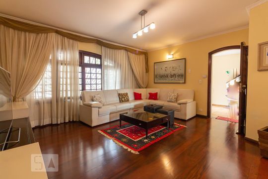 Sala de casa para alugar com 4 quartos, 380m² em Jardim das Vertentes, São Paulo