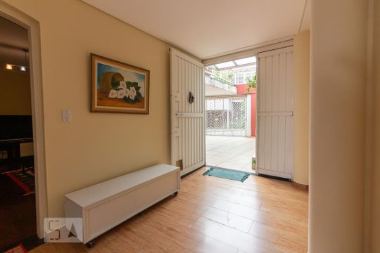 Hall de casa para alugar com 4 quartos, 380m² em Jardim das Vertentes, São Paulo