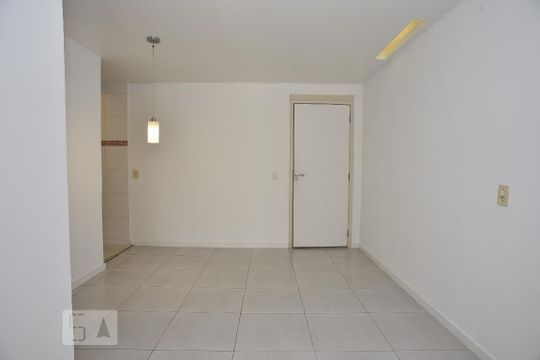 Sala de apartamento à venda com 2 quartos, 51m² em Taquara, Rio de Janeiro