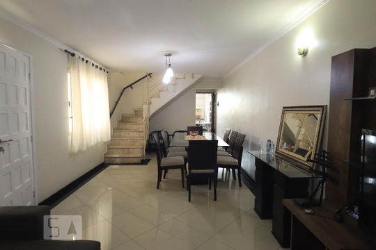 Casa à venda com 3 quartos, 157m² em Vila Curuçá, Santo André