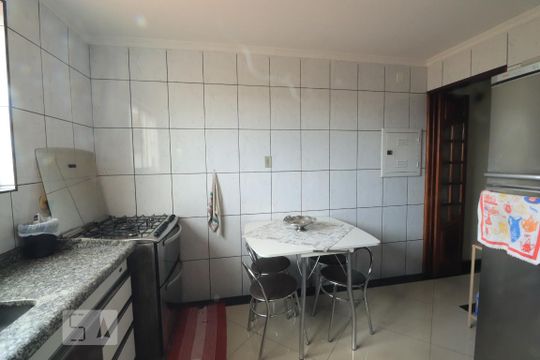 Cozinha de casa à venda com 3 quartos, 157m² em Vila Curuçá, Santo André
