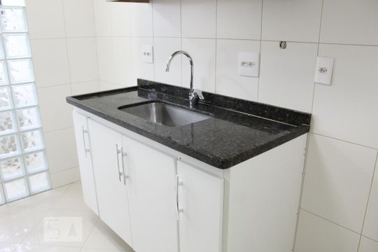 Cozinha - Pia de apartamento para alugar com 3 quartos, 77m² em Continental, Osasco