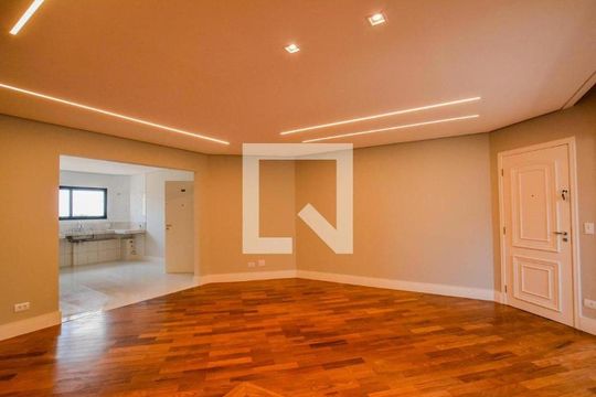 Sala de apartamento para alugar com 3 quartos, 136m² em Vila Gilda, Santo André