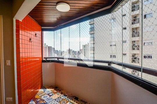 Sala de apartamento para alugar com 3 quartos, 136m² em Vila Gilda, Santo André