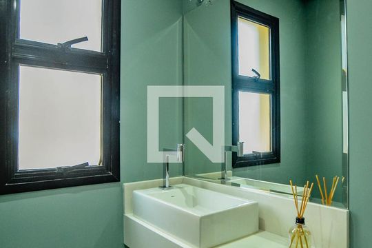 Lavabo de apartamento para alugar com 3 quartos, 136m² em Vila Gilda, Santo André