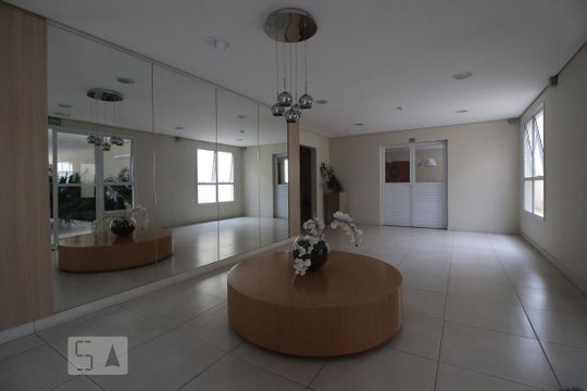 hall de apartamento para alugar com 1 quarto, 62m² em Vila Ipojuca, São Paulo