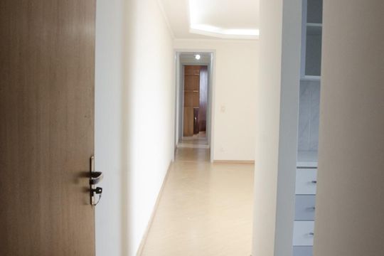 Hall de Entrada de apartamento para alugar com 2 quartos, 62m² em Vila Nivi, São Paulo