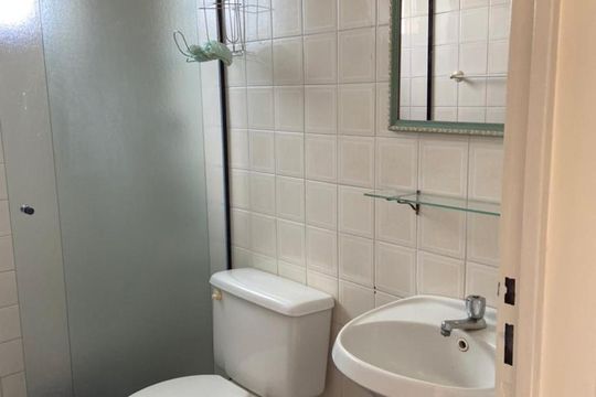 Banheiro de apartamento para alugar com 2 quartos, 60m² em Baeta Neves, São Bernardo do Campo