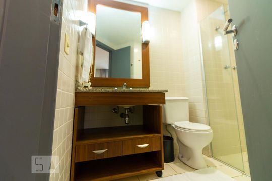 Banheiro de kitnet/studio à venda com 1 quarto, 35m² em Planalto Paulista, São Paulo