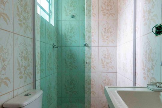 Banheiro Quarto 1 - Suite de kitnet/studio à venda com 3 quartos, 270m² em Vila Marieta, São Paulo