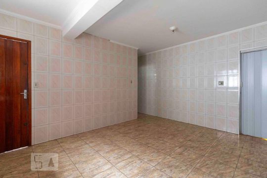 Cozinha de kitnet/studio à venda com 3 quartos, 270m² em Vila Marieta, São Paulo