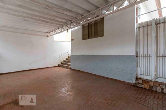 Garagem de kitnet/studio à venda com 3 quartos, 270m² em Vila Marieta, São Paulo