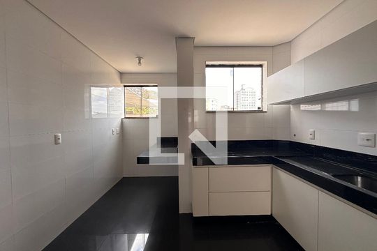 Cozinha de apartamento à venda com 4 quartos, 239m² em São Lucas, Belo Horizonte