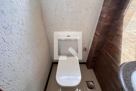 Banheiro de apartamento à venda com 4 quartos, 239m² em São Lucas, Belo Horizonte