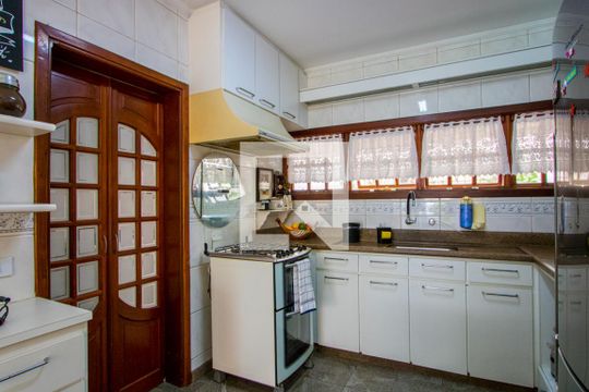 Cozinha de casa para alugar com 5 quartos, 300m² em Vila Valparaíso, Santo André